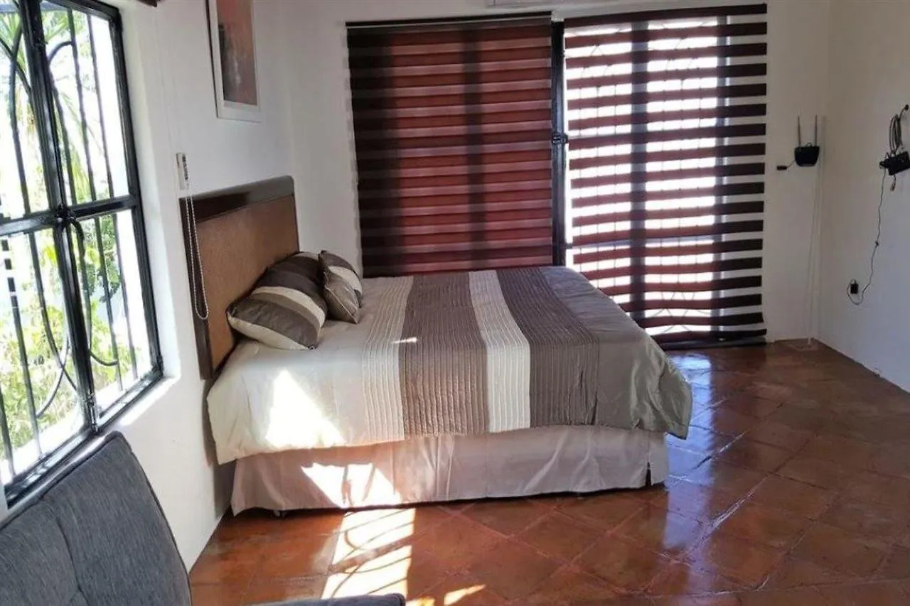 Suites Rosas Cancun Apartment