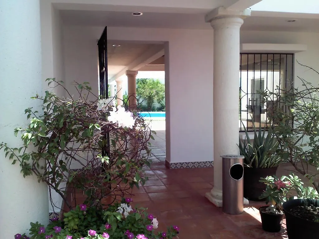 Suites Rosas Cancun Apartment